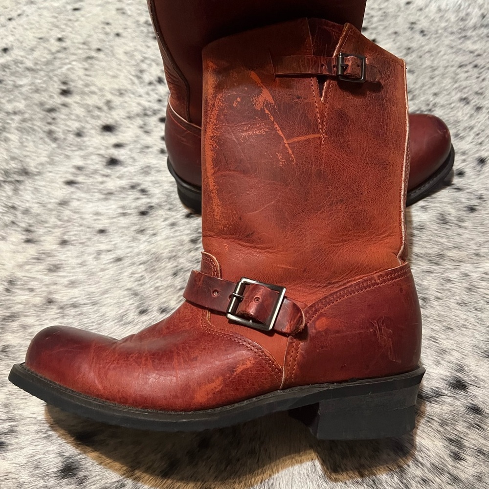 FRYE WOMEN'S ENGINEER BOOTS 9.5